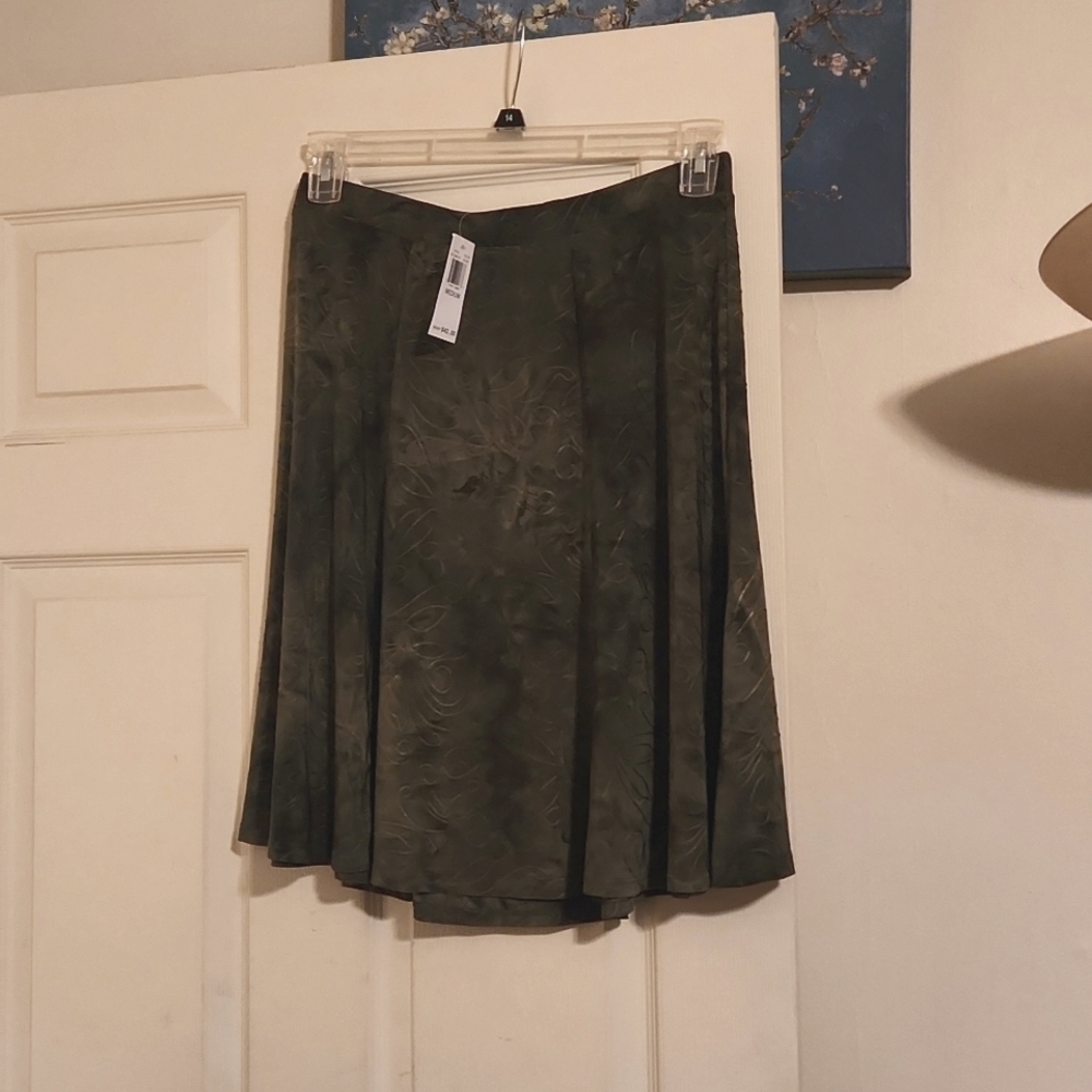 Brand new Sami & Jo size Petite M olive green mid length skirt